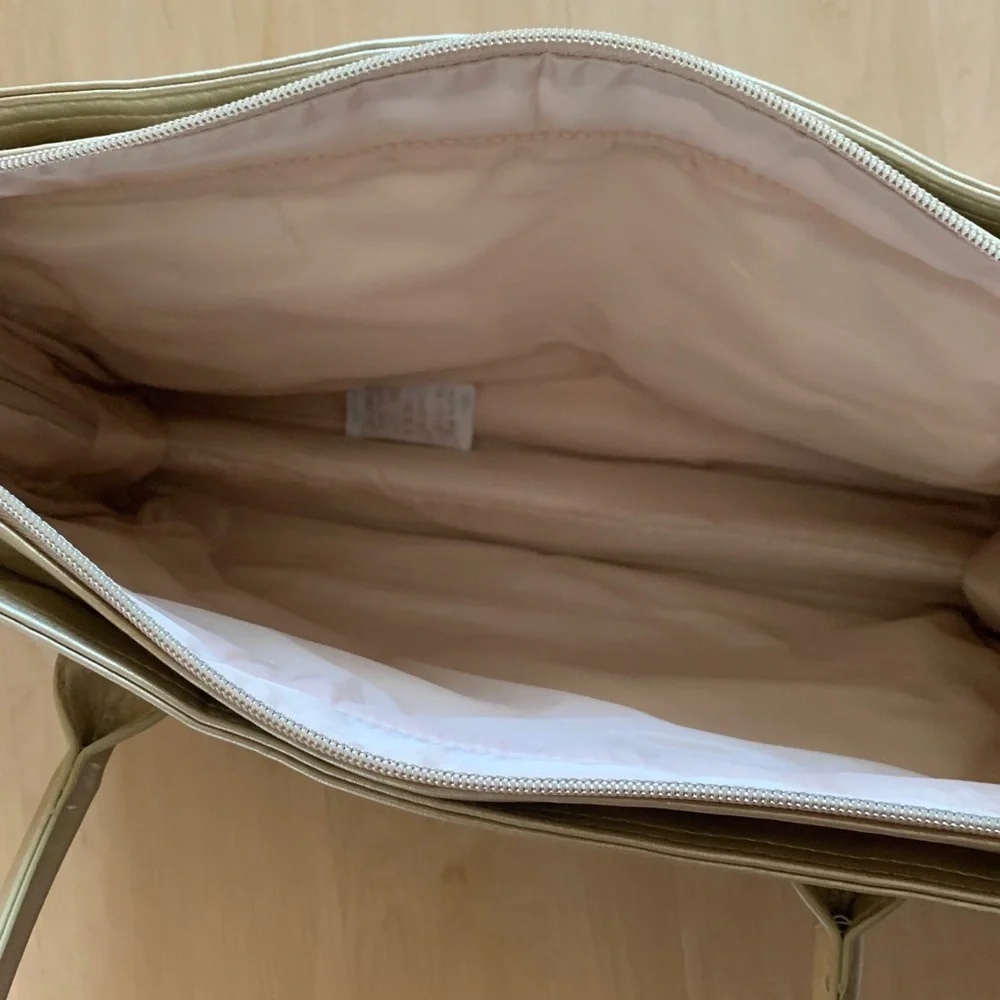 NWOT COMPUTER BAG GOLD ZIPPERED 2-FRONT POCKETS SHOULDER STRAPS